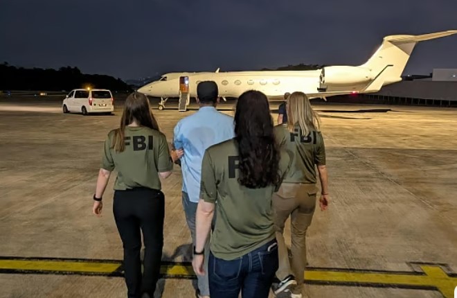 বাংলাদেশিকে মালয়েশিয়া থেকে গ্রেপ্তার করে  যুক্তরাষ্ট্রে নিয়ে গেল এফবিআই